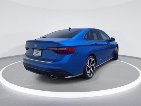Used 2023 Volkswagen Jetta GLI Autobahn FWD image 5