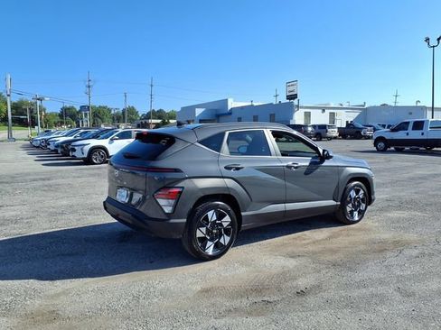 Used 2025 Hyundai Kona SEL FWD image 4