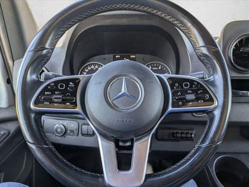 Used 2021 Mercedes-Benz Sprinter 2500 image 11