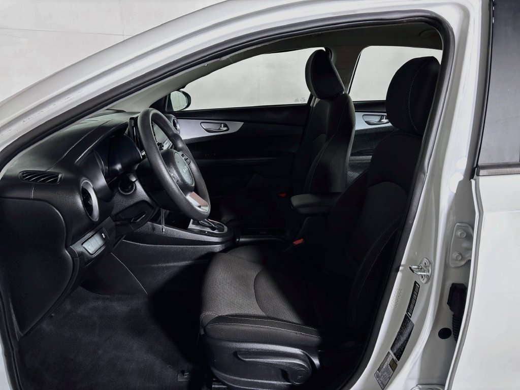 Used 2024 Kia Forte LX FWD image 11