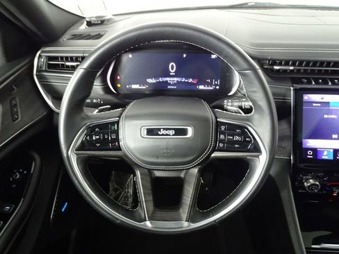 Used 2021 Jeep Grand Cherokee L Overland w/ Luxury Tech Group IV image 28