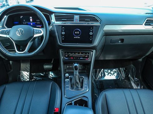 Used 2023 Volkswagen Tiguan SE FWD image 13