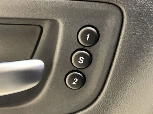 Used 2023 Dodge Charger R/T w/ Plus Group image 17