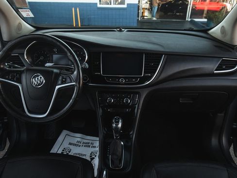 Used 2020 Buick Encore Essence image 29