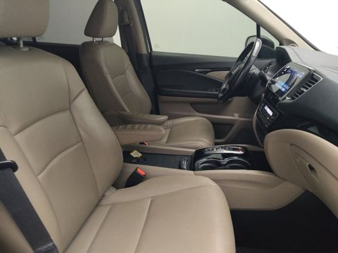 Used 2021 Honda Pilot Touring image 21
