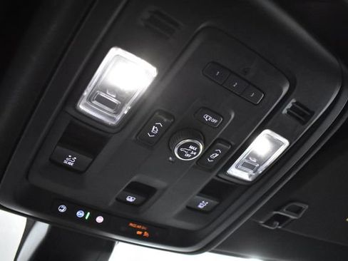 Used 2021 GMC Yukon XL Denali image 52