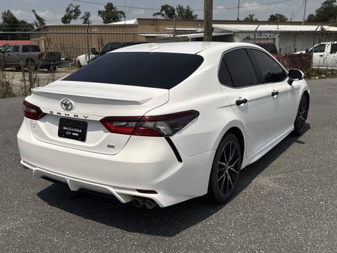 Used 2021 Toyota Camry SE FWD image 4