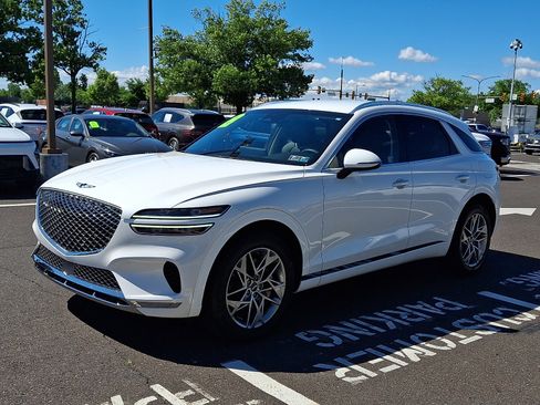 Used 2025 Genesis GV70 2.5T AWD/4WD image 3