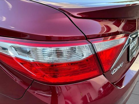 Used 2015 Toyota Camry XLE FWD image 37