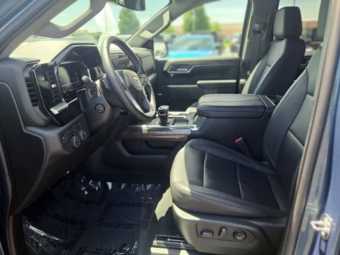 Used 2024 Chevrolet Silverado 1500 LTZ AWD/4WD image 11