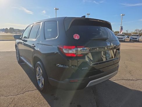 New 2025 Honda Pilot EX-L image 7