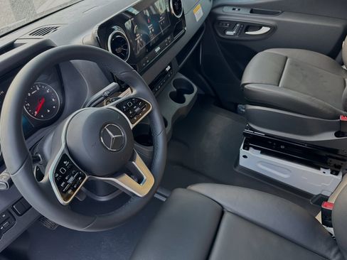 New 2024 Mercedes-Benz Sprinter 4500 image 15