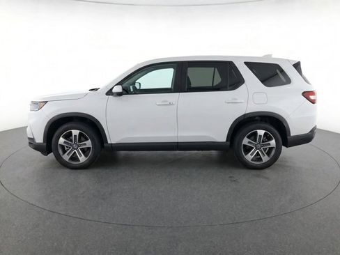 Used 2025 Honda Pilot EX-L image 4