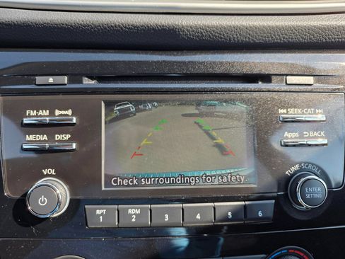 Used 2015 Nissan Rogue S AWD/4WD image 14
