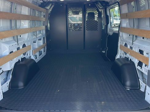 Used 2024 Ford Transit 250 Low Roof w/ Exterior Upgrade Package RWD image 28