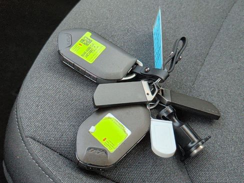 Used 2025 Kia K4 FWD image 21