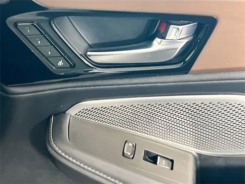 Used 2022 Acura MDX SH-AWD w/ Technology Package image 32