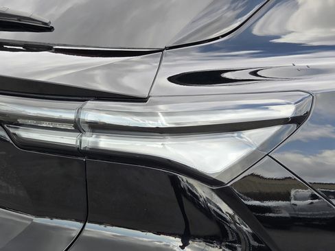 Used 2025 Chevrolet Equinox EV RS image 16