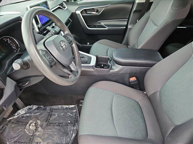 Used 2024 Toyota RAV4 XLE FWD image 21