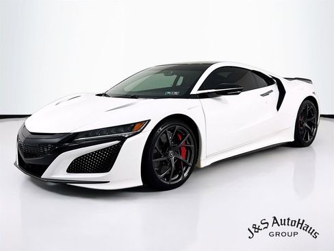 Used 2017 Acura NSX image 3