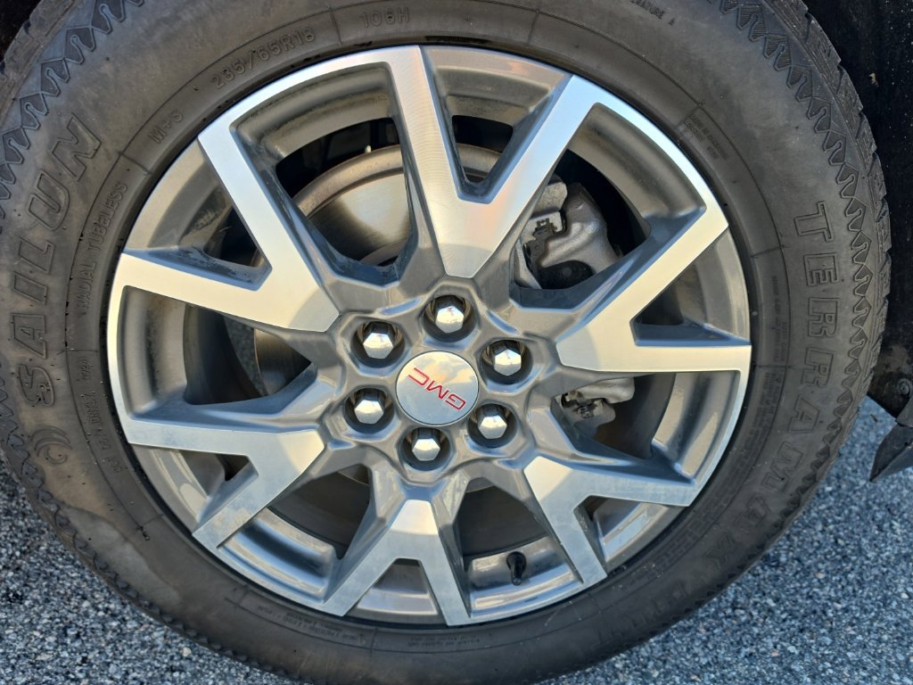 Used 2023 GMC Acadia SLE FWD image 9