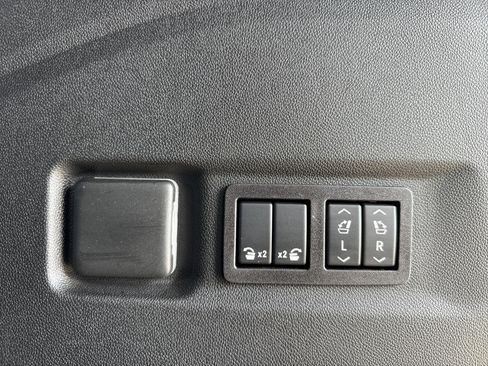 Used 2026 GMC Yukon XL Elevation w/ Elevation Premium Package image 39