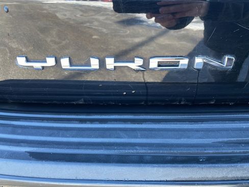 Used 2021 GMC Yukon XL AT4 w/ AT4 Premium Plus Package image 6