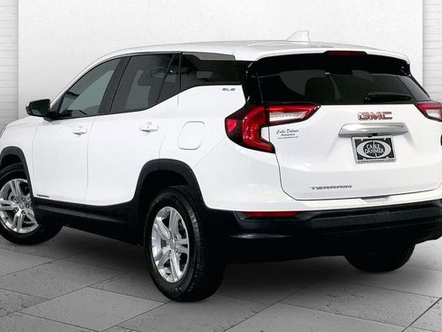 Used 2024 GMC Terrain SLE FWD image 11