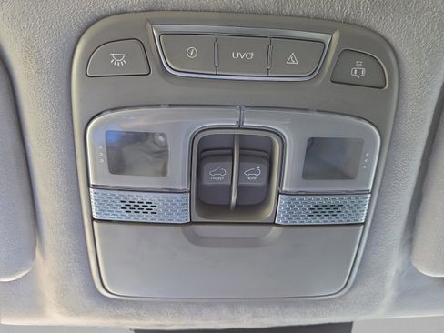 Used 2021 Kia Telluride SX w/ SX Prestige Package image 17