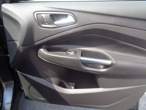 Used 2017 Ford Escape Titanium AWD/4WD image 27