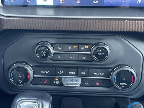 Used 2022 Ford Bronco Outer Banks image 23