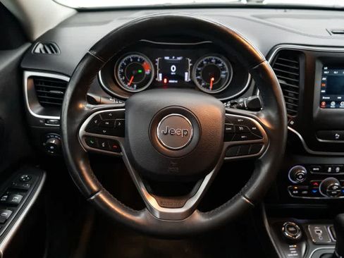 Used 2019 Jeep Cherokee Latitude Plus w/ Comfort/Convenience Group AWD/4WD image 14
