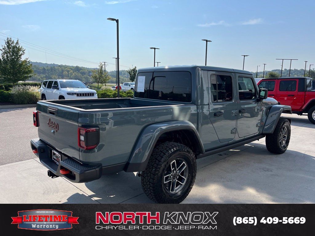 Used 2025 Jeep Gladiator Mojave w/ Convenience Group AWD/4WD image 20