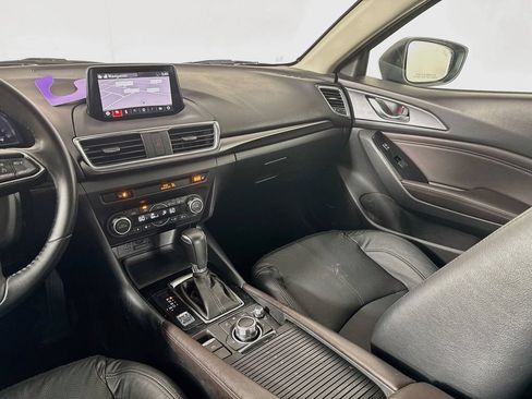Used 2018 MAZDA MAZDA3 Grand Touring FWD image 29
