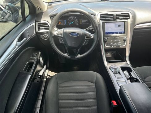 Certified 2020 Ford Fusion SE FWD image 22