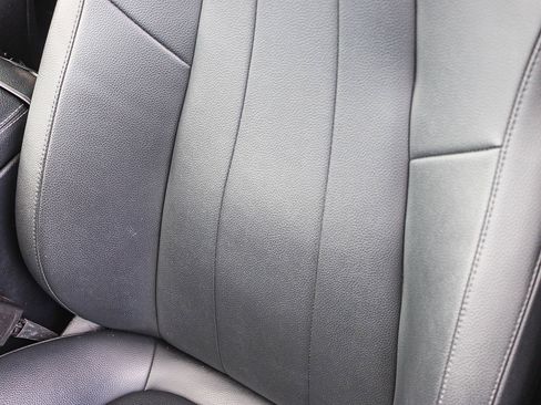 Used 2021 Mercedes-Benz GLB 250 image 23