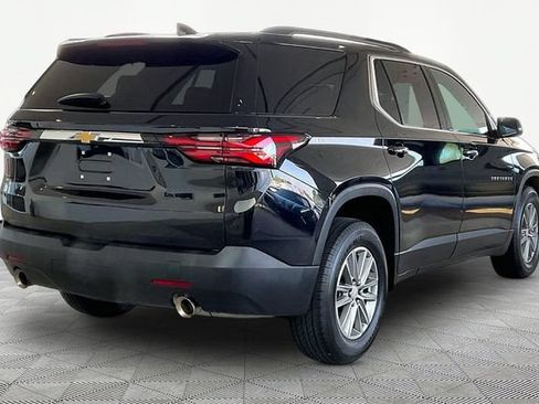 Used 2023 Chevrolet Traverse LT AWD/4WD image 5