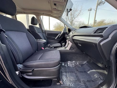 Used 2015 Subaru Forester 2.5i Premium w/ All-Weather Package image 16