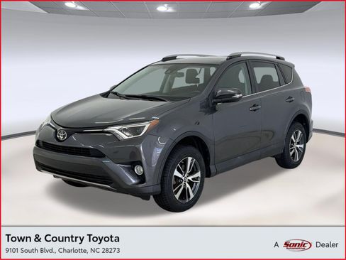 Used 2018 Toyota RAV4 XLE w/ Plus Extra Value Package AWD/4WD image 1