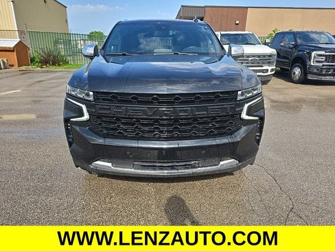 Used 2024 Chevrolet Suburban Premier AWD/4WD image 2