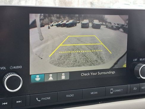 Used 2023 Honda HR-V LX image 17