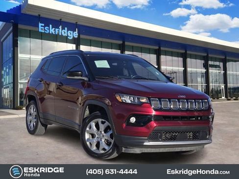 Used 2022 Jeep Compass Limited image 1
