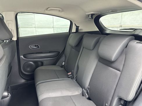 Used 2020 Honda HR-V LX image 25