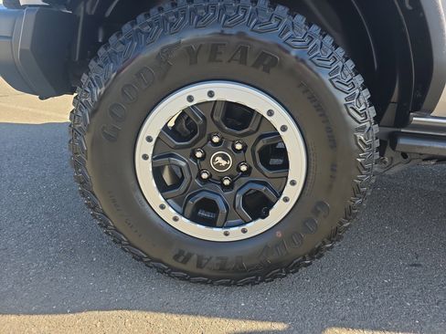 Certified 2023 Ford Bronco Badlands image 11