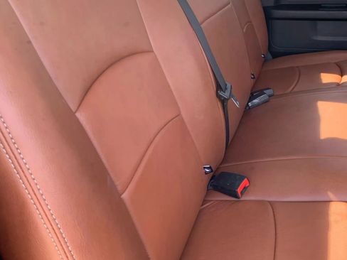 Used 2013 RAM 2500 Tradesman w/ Chrome Appearance Group image 19