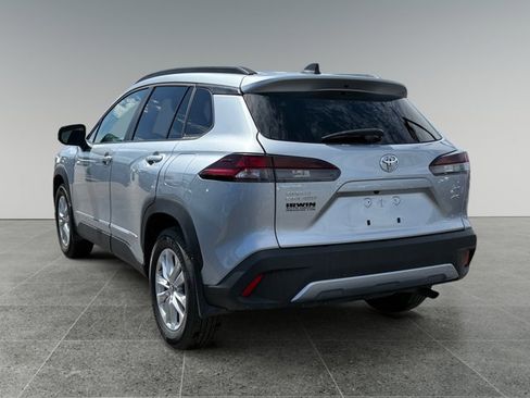 Used 2026 Toyota Corolla Cross LE w/ Cold Weather Package image 4