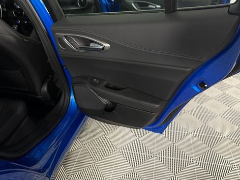 Used 2025 Alfa Romeo Giulia AWD image 35