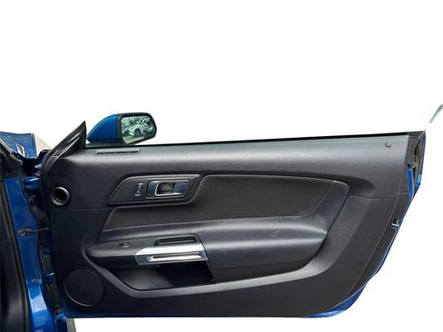 Used 2018 Ford Mustang GT image 38