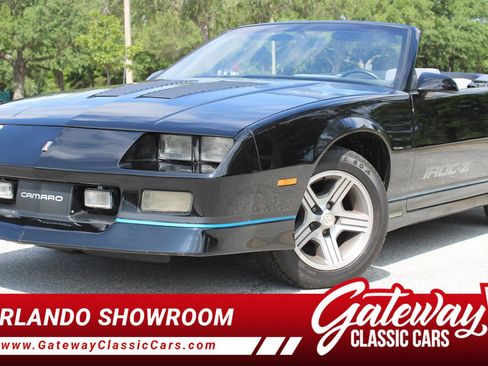 Used 1988 Chevrolet Camaro LT RWD image 1