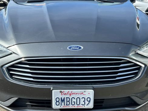 Used 2019 Ford Fusion SE image 9